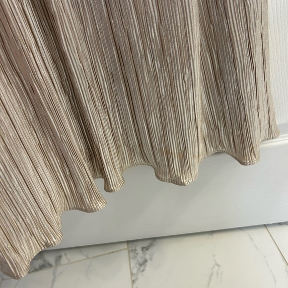 JB Boutique Women's Pleated Metallic Knit Faux Crossover Sleeveless Gown size 6 - Picture 4 of 12